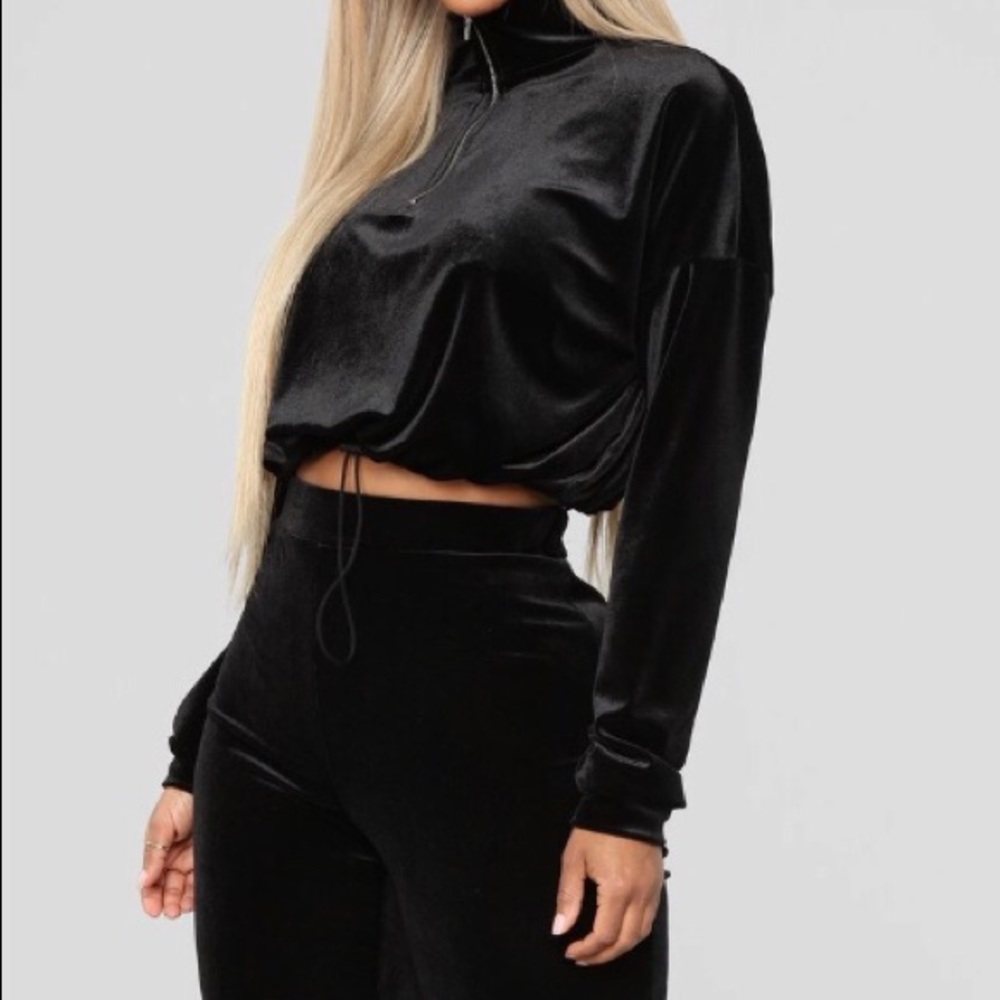 Velvet long-sleeve adjustable crop top